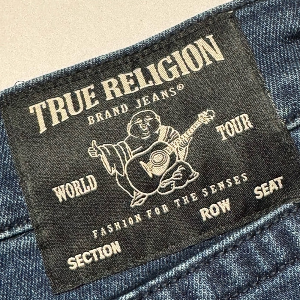 True Religion Ricky Shorts - Picture 3 of 7